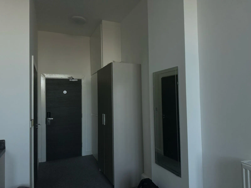 Diamont Studio -  AVAILABLE NOW / NG7 3PB - Thumbnail 4
